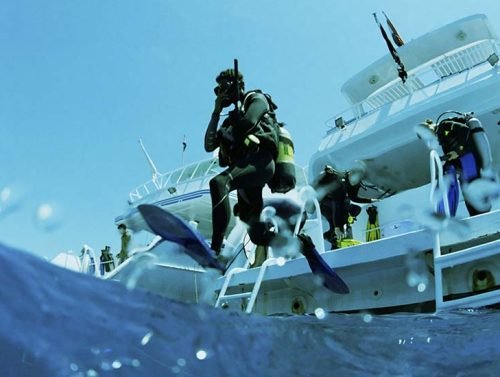 Best-Dive-Sites-6-Best-Exotic-Dive-Spots-Every-Scuba-Dive-Must-Explore-GettyImages-97016201